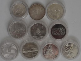 Slowakei: Lot 10 Gedekmünzen 1993-1997. 1 X 100 Sk Sowie 9 X 200 Sk. - Slovacchia
