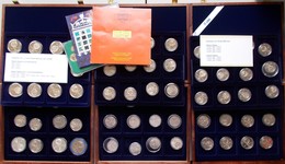 Sowjetunion: 3 Zweilagige Hozlkasetten Voll Mit Gedenkmünzen (72 Stück) Aus Der UdSSR. Dazu Noch Der - Russie