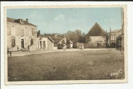 84 . SORGUES . PLACE DU CHAMP DE FOIRE . - Sorgues