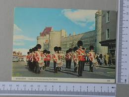 ENGLAND - CORPS OF DRUMS -  WINDSOR -   2 SCANS  - (Nº28818) - Windsor