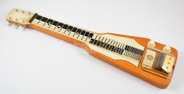 Régi Szovjet, Elektromos Hawaii Gitár, Sérült, Viseltes Tokban, H: 79 Cm, Tok: 21x86 Cm. - Andere & Zonder Classificatie