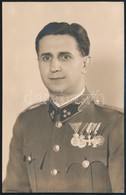 Cca 1942 Százados Kitüntetésekkel, Fotólap, Felületén Törésnyom, 14×9 Cm - Autres & Non Classés