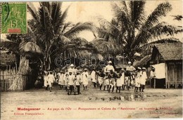 ** * Madagaszkár 16 Db Régi Képeslap / 16 Old Postcards - Unclassified