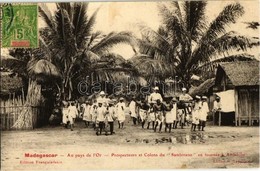 ** * Madagaszkár 16 Db Régi Képeslap / 16 Old Postcards - Ohne Zuordnung