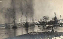 * T2/T3 Maros, Mures; Jégrobbantás Télen / Detonating The Ice Of The Frozen River. Photo - Zonder Classificatie