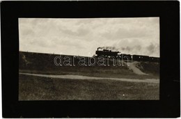 * T2/T3 1917 Vasútvonal és Gőzmozdony / Railway Line With Locomotive. Photo - Non Classés