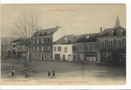Carte Postale Ancienne Tournay - La Place, Côté De L'Eglise - Tournay