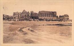 14 - BLONVILLE SUR MER La Plage Le Grand Hotel Et Les Villas - CPSM Sépia Village ( 1.500 Habitants ) PF 1949 - Calvados - Other & Unclassified