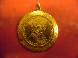 PENDENTIF AUTRICHE François Joseph Ier D'Autriche 1915 De 4 Ducats D'or COPY Plaqué OR - Poids Total 41 Grammes 50 Mm - Colgantes