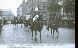 TOURNAI  CORTEGE             JLM - Doornik