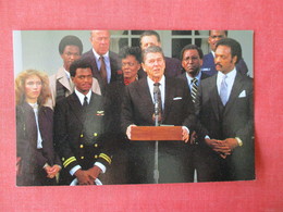 Jesse Jackson & President Ronal Reagan      Ref 3365 - Black Americana