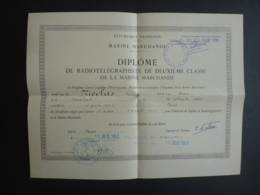 DIPLOME DE RADIOTELEGRAPHIQUE DE DEUXIEME CLASSE DE LA MARINE MARCHANDE, CACHET  Et MINISTERE 1953 - Diplômes & Bulletins Scolaires