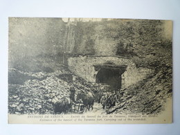 GP 2019 - 1231  (2)  Environs De Verdun  :  Entrée Du Tunnel Du FORT De TAVANNE , Transport Des Blessés   1917   XXX - Other & Unclassified