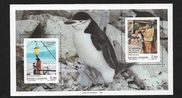 ARGENTINA    1987 The 25th Anniversary Of The Antarctic Treaty ** S/s - Unused Stamps