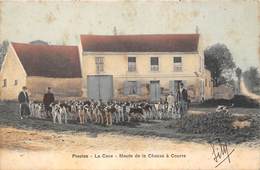 95-PRESLES- LA CAVE- MEUTE DE LA CHASSE A COURRE - Presles