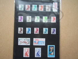 VEND BEAUX TIMBRES DE S.P.M. , ANNEE 1986 + TAXES + CARNET , DONT N° 467 BANDES PHOSPHORES DECALEES , XX !!! - Años Completos