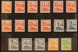 PARCEL POST (PETITS COLIS) 1960 Complete Set From 5c To 20fr, Yvert 31/47, Never Hinged Mint, Scarce As Mint. (17 Stamps - Sonstige & Ohne Zuordnung