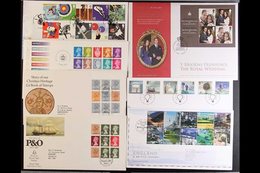 1971-2013 GIGANTIC ACCUMULATION. A Large Box Filled With Over A Thousand Commemorative FDC That Includes Illustrated Una - FDC
