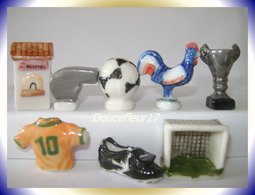 Foot, Les Objets Du Foot .. Série Complète... Ref. AFF : 21-1998 ...(pan 0014) - Sport