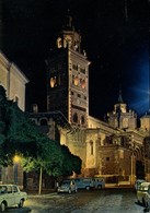 CPM - Place De L'Hôtel De Ville Et La Cathédrale - Teruel