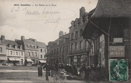 LOUDEAC  LES HALLES ET LA PLACE - Loudéac