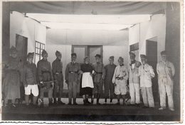 Photo Spectacle Militaire Dans Stalag? Avec Soldat Travesti,format 11/17 - Personnes Anonymes