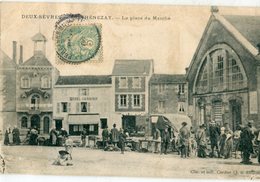 79 - Thenezay : La Place Du Marché - Thenezay