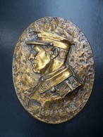 Ancien Grand Médaillon En Bronze Ou Alliage ALBERT I Er 1909-1934 Roi Des Belges - Bronzes
