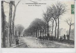 59 COUDEKERQUE-BRANCHE . Route De Bergues Animée , édit : V Cayez Fils Dunkerque , écrite En 1906 , état SUP - Coudekerque Branche