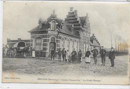 59 BERGUES . Cabaret Flamand De "la Croix Rouge" , Très Animé  , édit : Patoor-Achte , écrite En 1915 , état Extra - Bergues