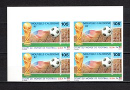 Nlle CALEDONIE PA N° 314  NON DENTELES EN BLOC DE QUATRE  NEUFS SANS CHARNIERE  COTE 160.00€  FOOTBALL - Imperforates, Proofs & Errors