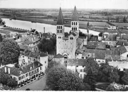 71 - TOURNUS : Vue Aérienne Sur L'Abbaye - L'Eglise St Philibert -  CPSM Dentelée Noir Blanc Grand Format -Seine Loire - Autres & Non Classés