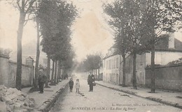 Rare Cpa Bonneuil La Rue De Suey Belle Animation - Bonneuil Sur Marne