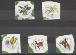 WALLIS Et FUTUNA - Flore - Hibiscus, Ilang-Ilang, Frangipanier Rouge, I^pomée, Fleur De Taié -"Salon Du Timbre 2004" - Unused Stamps