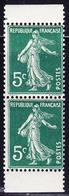 ** TYPE SEMEUSE CAMEE - ** - N°137m - 5c Vert Papier X - Paire Verticale De Carnet -- Adhérence S/BDF - TB - 1906-38 Semeuse Camée