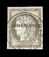 O GUADELOUPE - O - N°12- 30c Brun - Belle Obl. Centrale - Signé Guy - TB/SUP - Andere & Zonder Classificatie