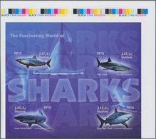 Thematik: Tiere-Fische / Animals-fishes: 2004, MALDIVES: Sharks Complete Set Of Four In Perforate An - Peces