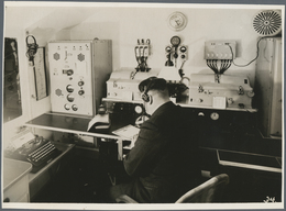 Thematik: Zeppelin / Zeppelin: 1936. LZ129 Radio Room: Original, Period, Photograph Of The Hindenbur - Zeppelin