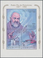 Vatikan: 1998, Padre Pio, Souvenir Sheet, With Printing Variety Cowl Of The Saint In Violet Instead - Autres & Non Classés