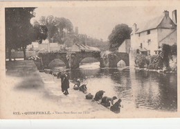 QUIMPERLE. - Vieux Pont Fleuri Sur L'Ellé. Beau Plan De Laveuses - Quimperlé