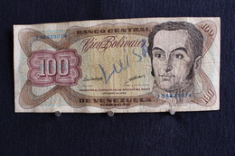 24 / Banco Central De La Venezuela - 100 - Cien Bolivares - 18 . Octobre . 1998  / N° J 58923074 - Venezuela