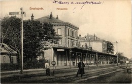 T2 1911 Érsekújvár, Nové Zámky; Vasútállomás, Vasutasok. Adler József  Kiadása / Bahnhof / Stanica / Railway Station, Ra - Zonder Classificatie