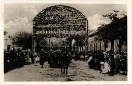 T2/T3 1938 Párkány, Stúrovo; Bevonulás, Díszkapu, Magyar Zászló / Entry Of The Hungarian Troops, Decorated Gate, Hungari - Zonder Classificatie