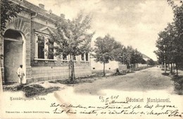 T2 1908 Munkács, Mukacheve, Mukacevo; Kaszárnyaköz Utca. Kiadja Bertsik Emil / Street View - Ohne Zuordnung