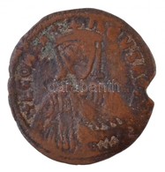 Bizánci Birodalom / Konstantinápoly / VI. León 886-912. AE Follis (6,75g) T:2- Ki.
Byzantine Empire / Constantinople / L - Ohne Zuordnung