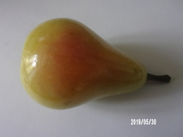 Poire En Pierre Dure Polie - Andere & Zonder Classificatie