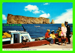 PERCÉ, QUÉBEC - BATEAU ANIMÉE PRÈS DU ROCHER PERCÉ - PHOTO BY AL CASSIDAY - TRAVEL - ALEX WILSON - - Percé