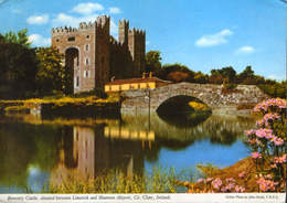 Ireland - Postcard Cirulated In 1972 - Bunratty Castle - Situated Between Limerick And Shannon Airport,Clare  - 2/scans - Clare