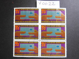 1971 A FINE USED BLOCK OF 6 "SG 224" PICTORIAL UNITED NATIONS USED STAMPS ( V0022 ) #00350 - Collections, Lots & Series