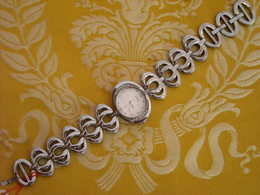 Trés Belle Montre Bracelet Quartz De Marque JOALIA , 50 M Waterproof , CERTUS Made , Vers 1990 . Fonctionne - Moderne Uhren